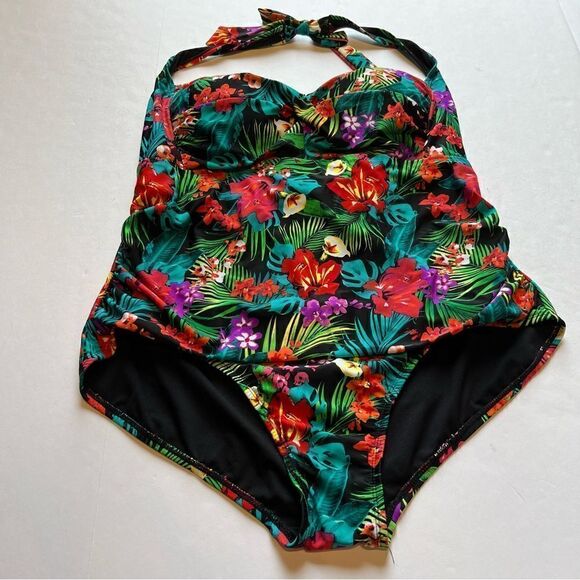 Catalina Women's One Piece Swim Suit Black/Red Floral Multi Size 3X (22W-24W) - Picture 1 of 11